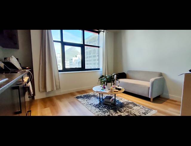 BEDROOM APARTMENT FOR SALE IN CAPE TOWN CITY CENTRE
